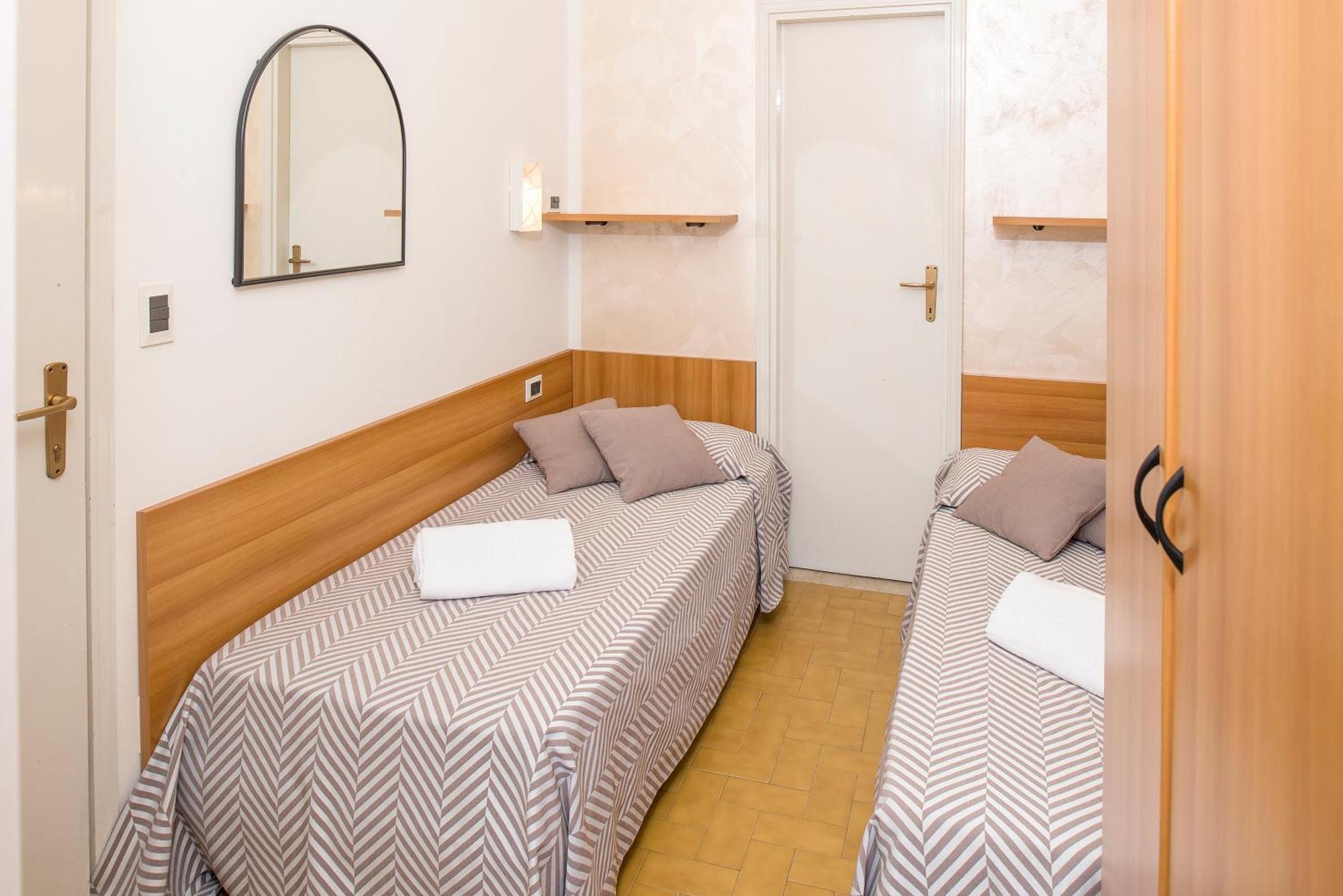 Hotel Taormina Бардоліно Екстер'єр фото