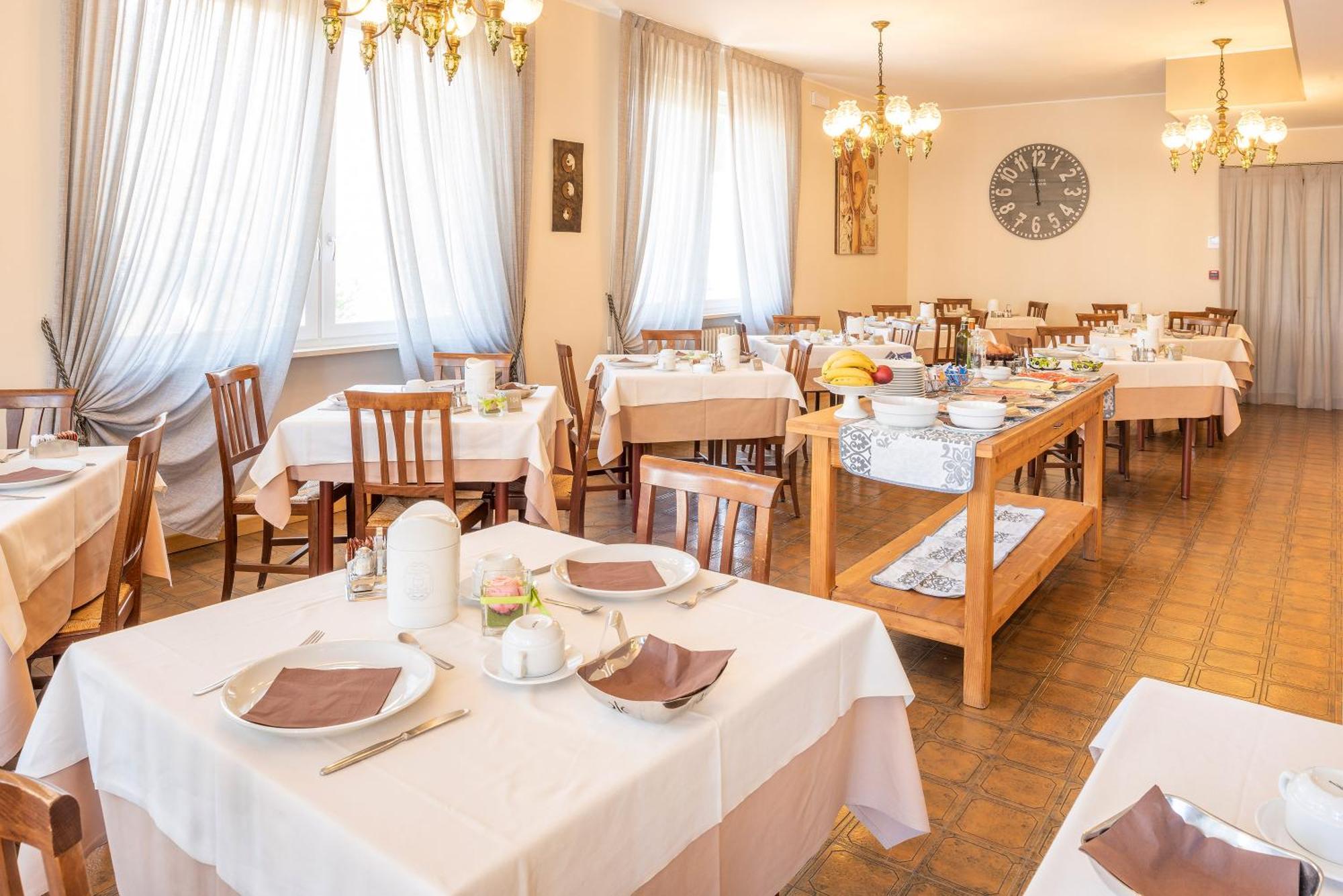 Hotel Taormina Бардоліно Екстер'єр фото