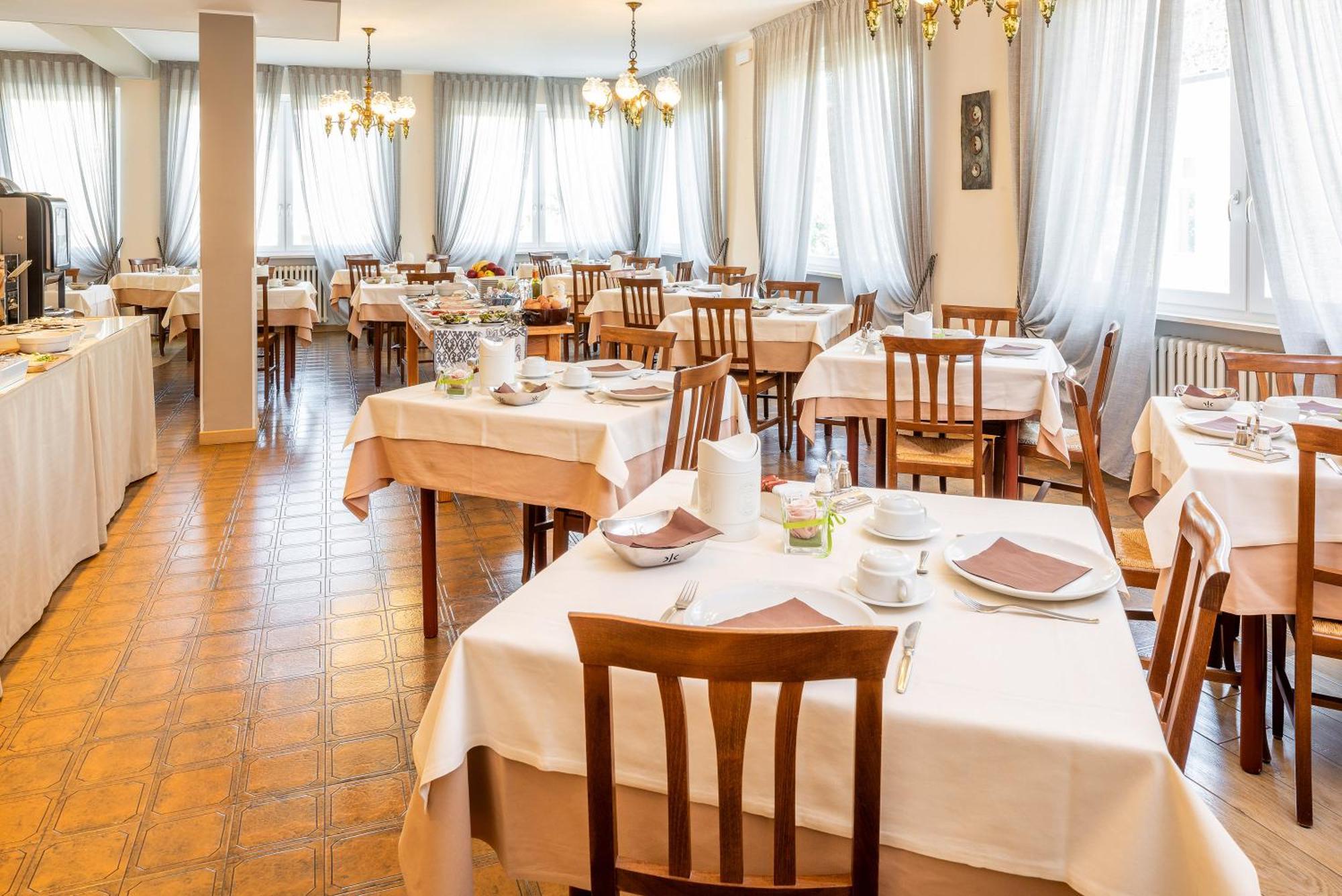 Hotel Taormina Бардоліно Екстер'єр фото