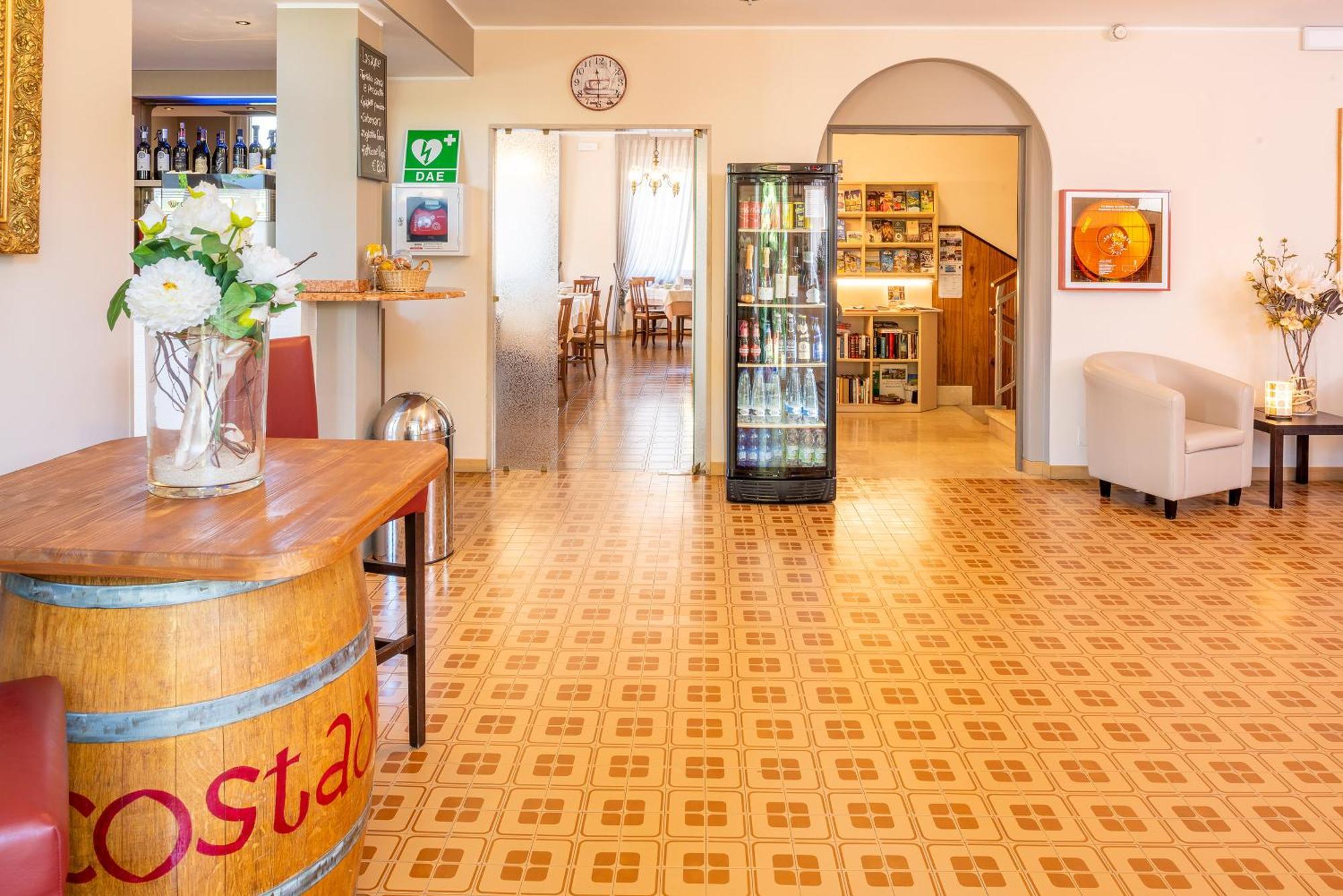 Hotel Taormina Бардоліно Екстер'єр фото