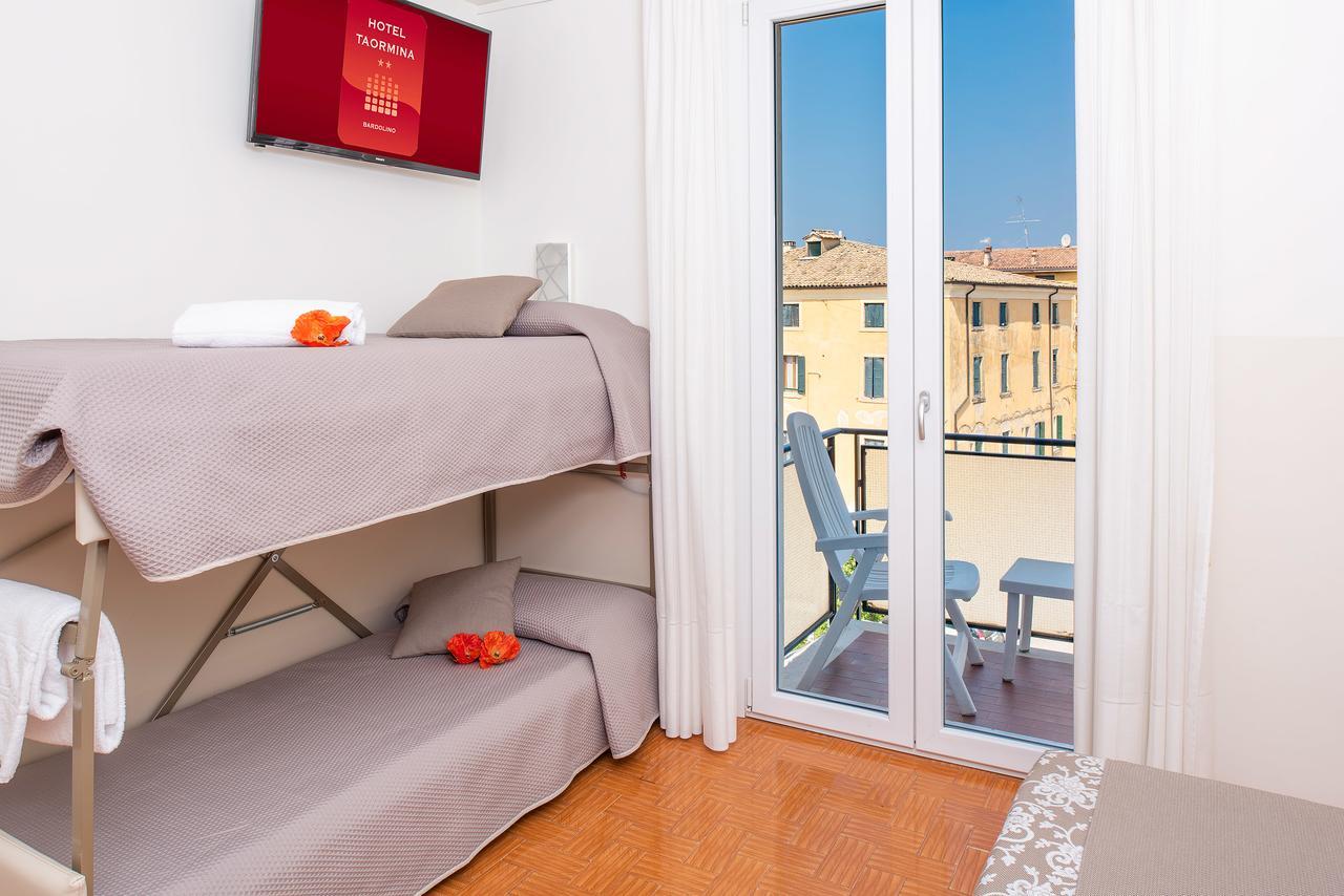 Hotel Taormina Бардоліно Екстер'єр фото