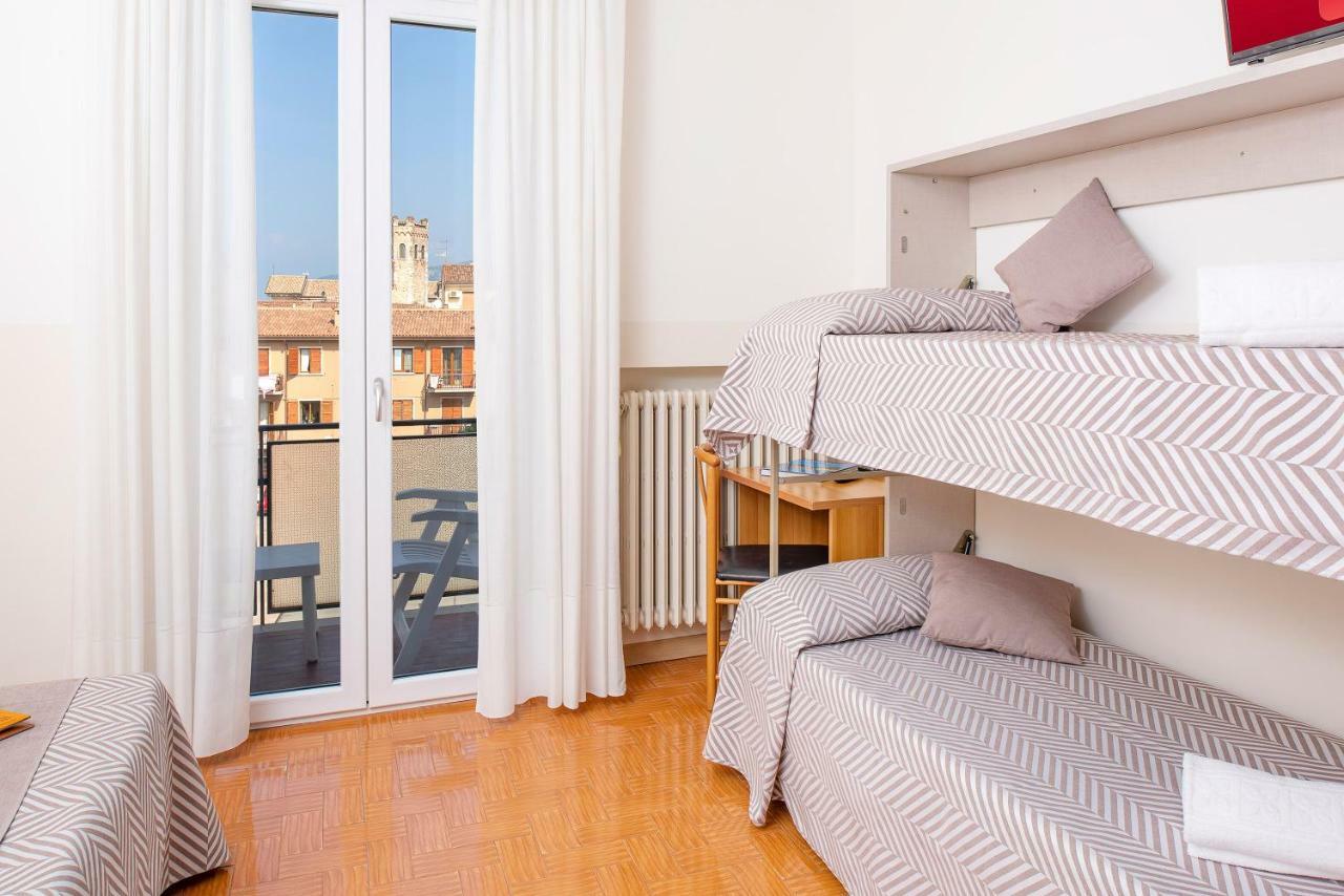 Hotel Taormina Бардоліно Екстер'єр фото